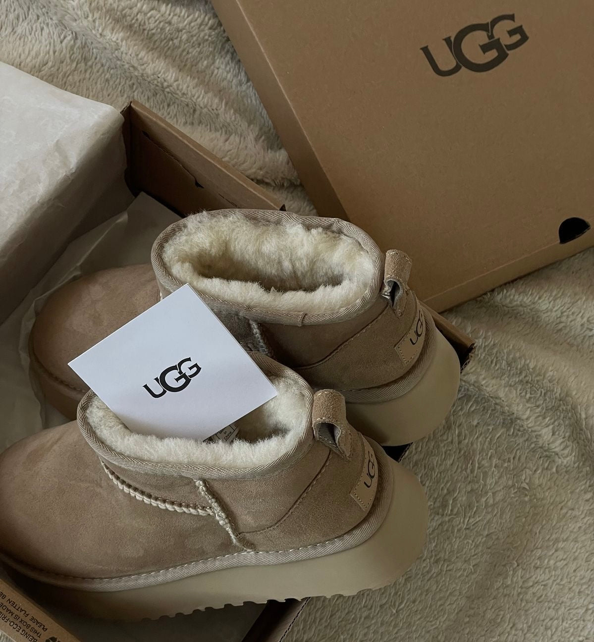 UGG