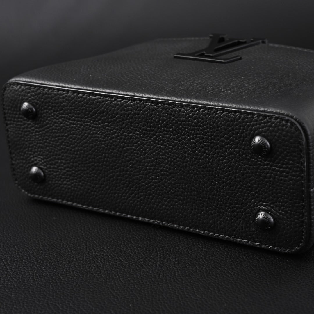 Louis Vuitton mini Capucines EW tote bag