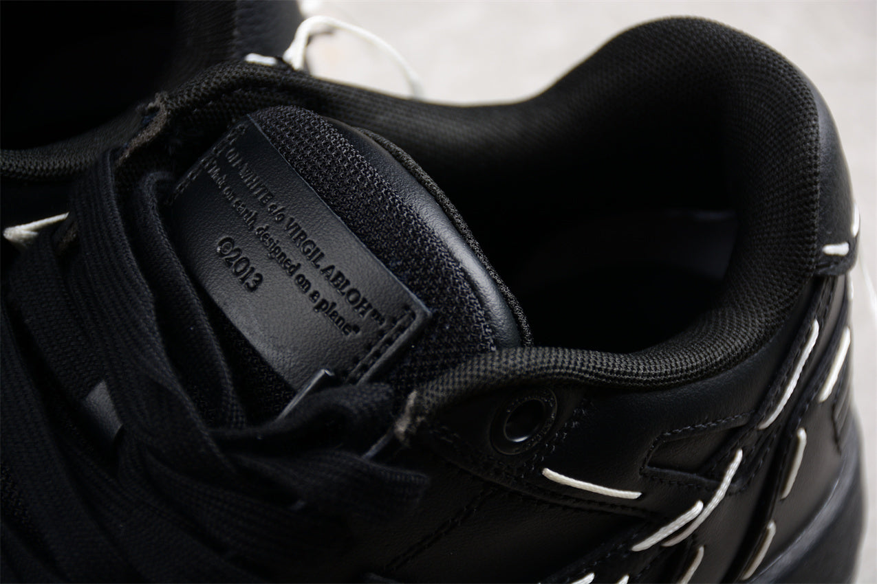 OFF-WHITE Out Of Office(W&B)