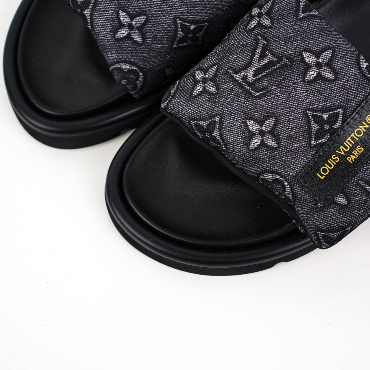 Louis Vuitton Pool Pillow Flat Comfort Mule