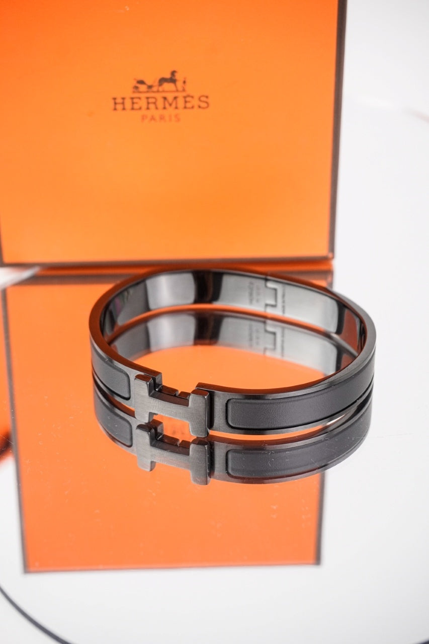 Hermes Clic HH So Black bracelet