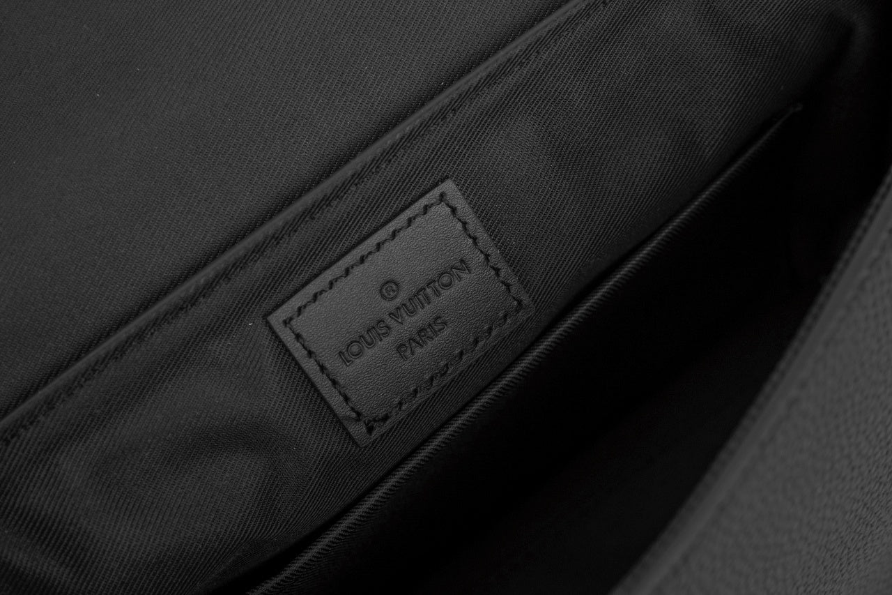 Louis Vuitton Fast Line shoulder bag