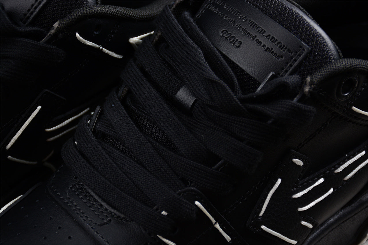 OFF-WHITE Out Of Office(W&B)