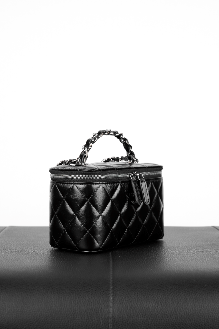 Chanel Matelasse Vanity Chain Shoulder Bag Black