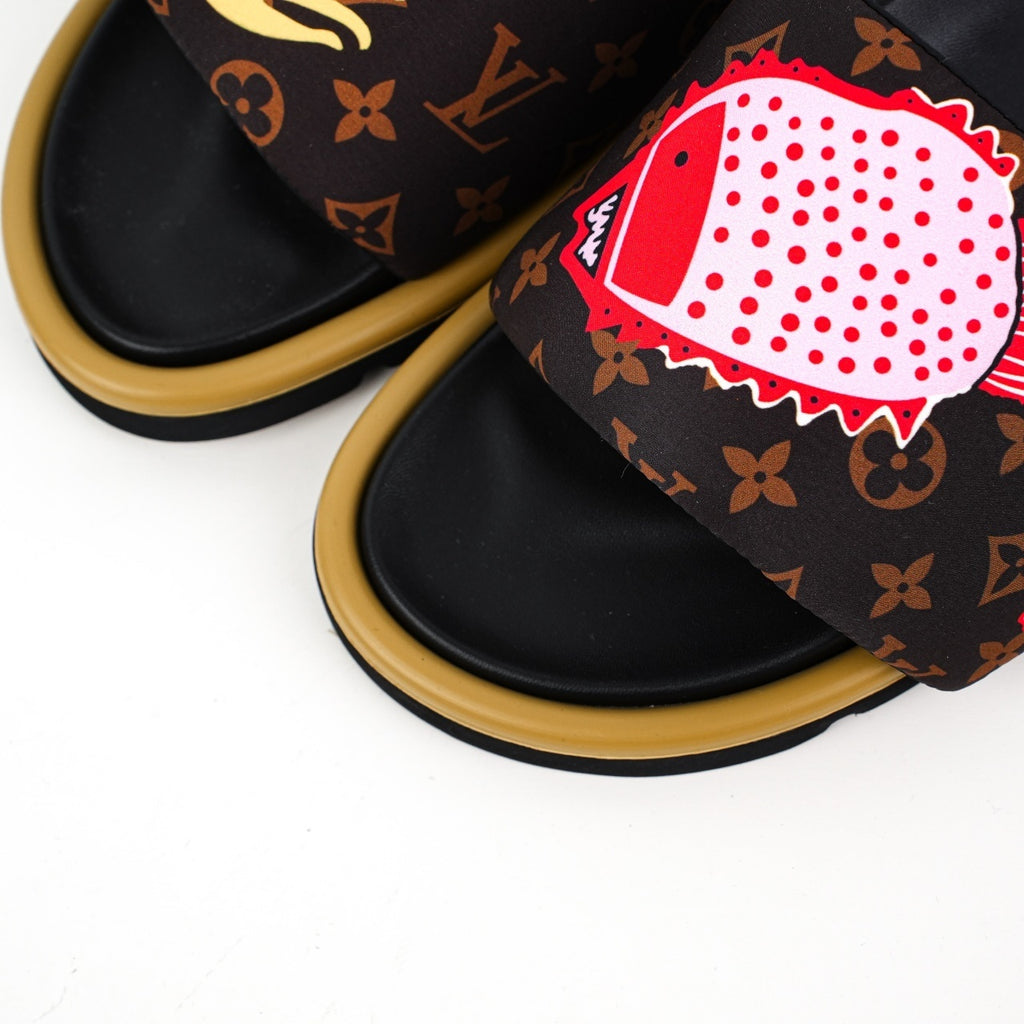 Louis Vuitton
LV x YK Pool Pillow Flat Comfort Mule