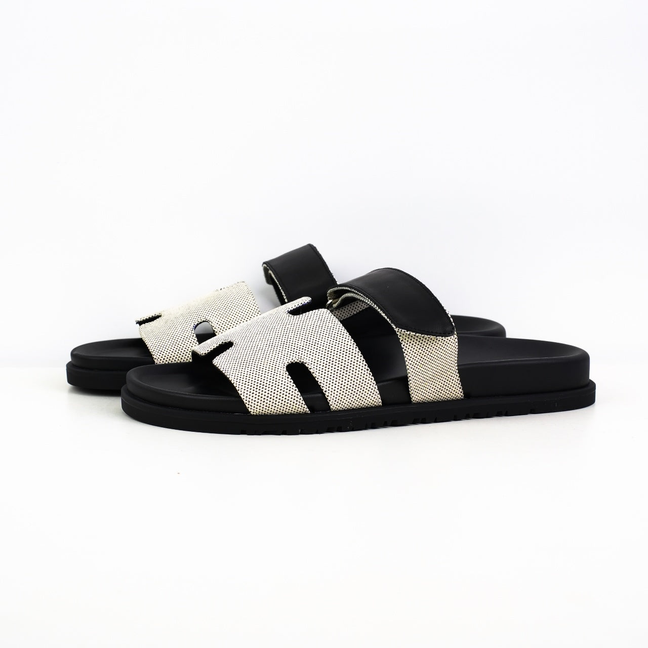 Hermes Chypre sandals