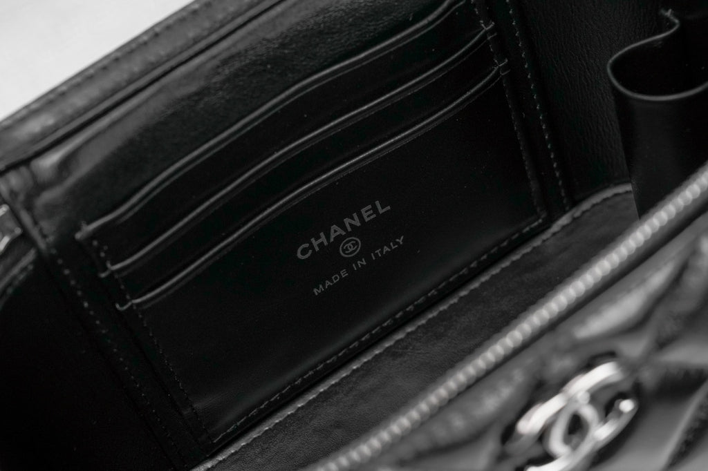 Chanel Matelasse Vanity Chain Shoulder Bag Black