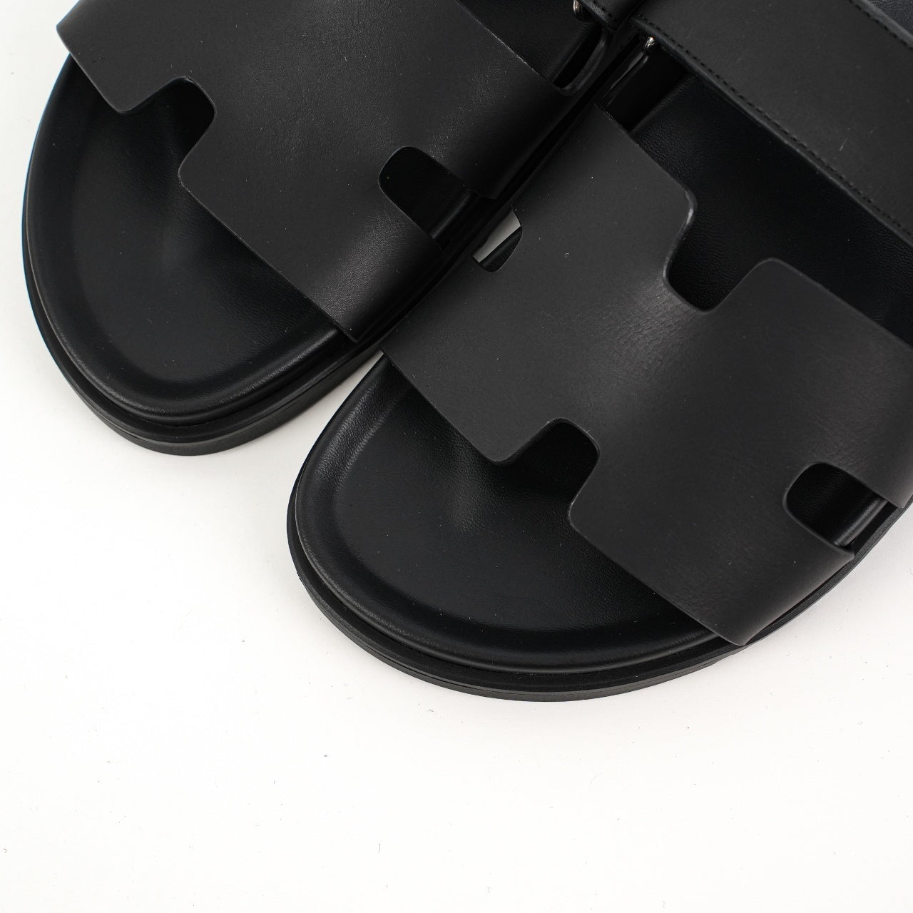 Hermes Chypre Sandal Black
