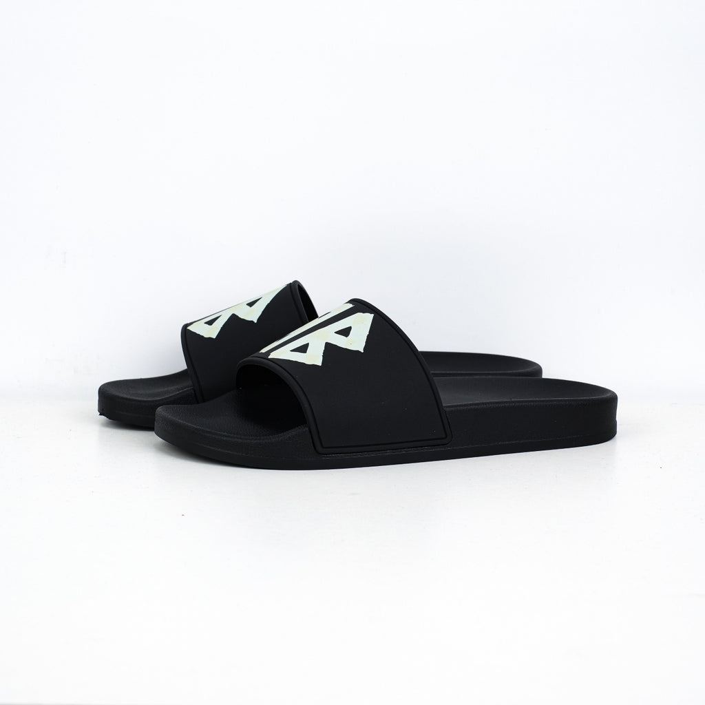 Balenciaga
Tape-logo slides